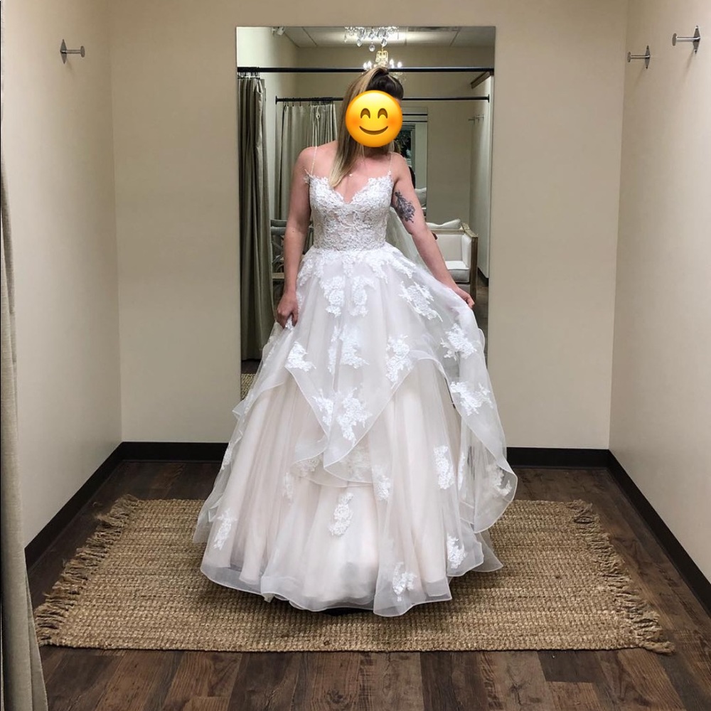 Ivory Lace Wedding Dress NEVER WORN